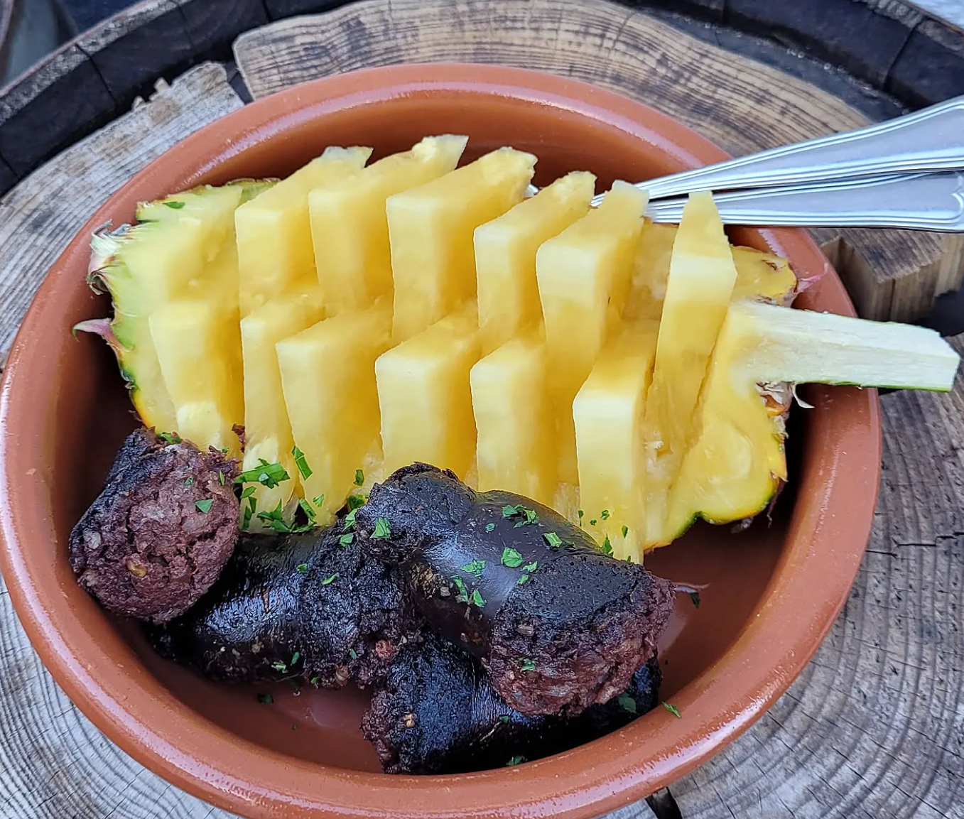 Adega do Mestre André Traditional Azorean Blood Sausage with Pineapple