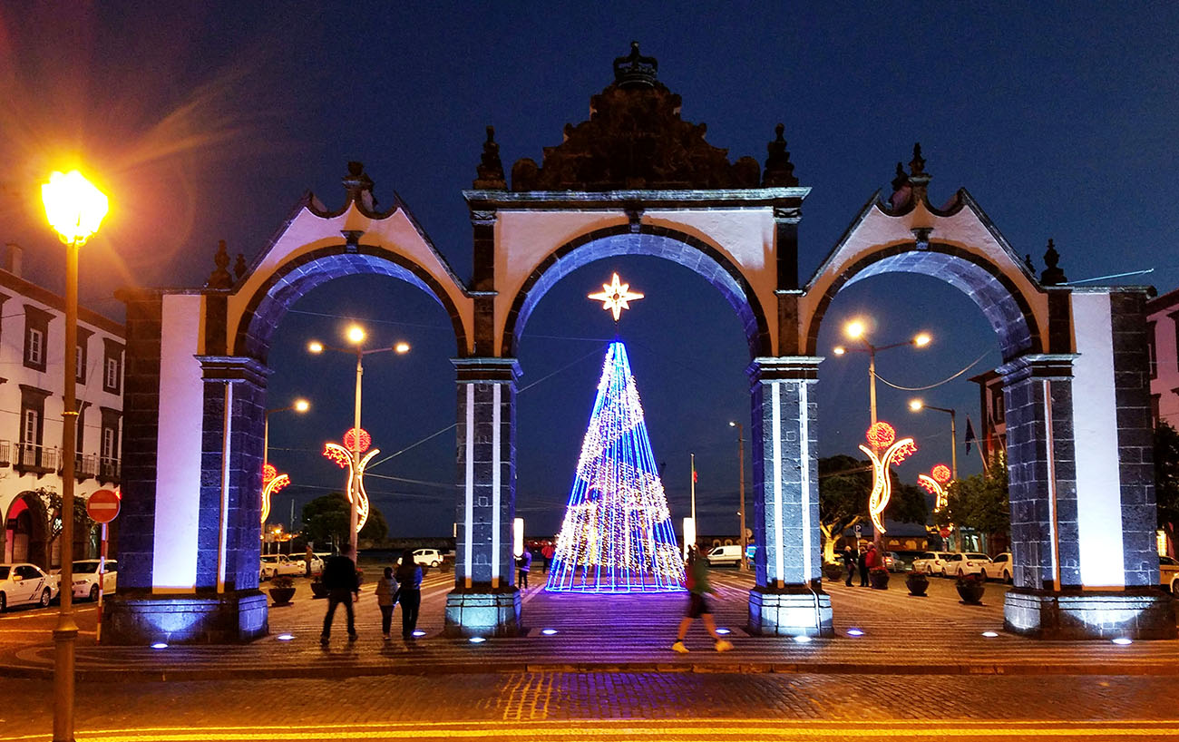 the gates in Ponta Delgada at Christmas