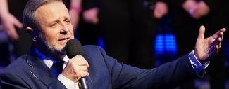 Irish Tenor Michael Londra Performing